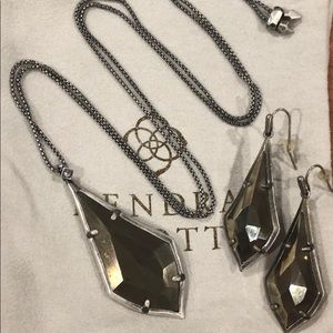 Kendra Scott Charcoal/Silver Set